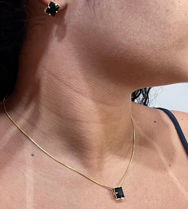 Colar Feminino Pedra Retangular Preta